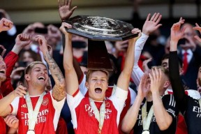 NG28- 科维托娃生活照 