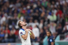 南宫28-凯恩在瑞士队比赛中高光表现，败北引发热议！的简单介绍