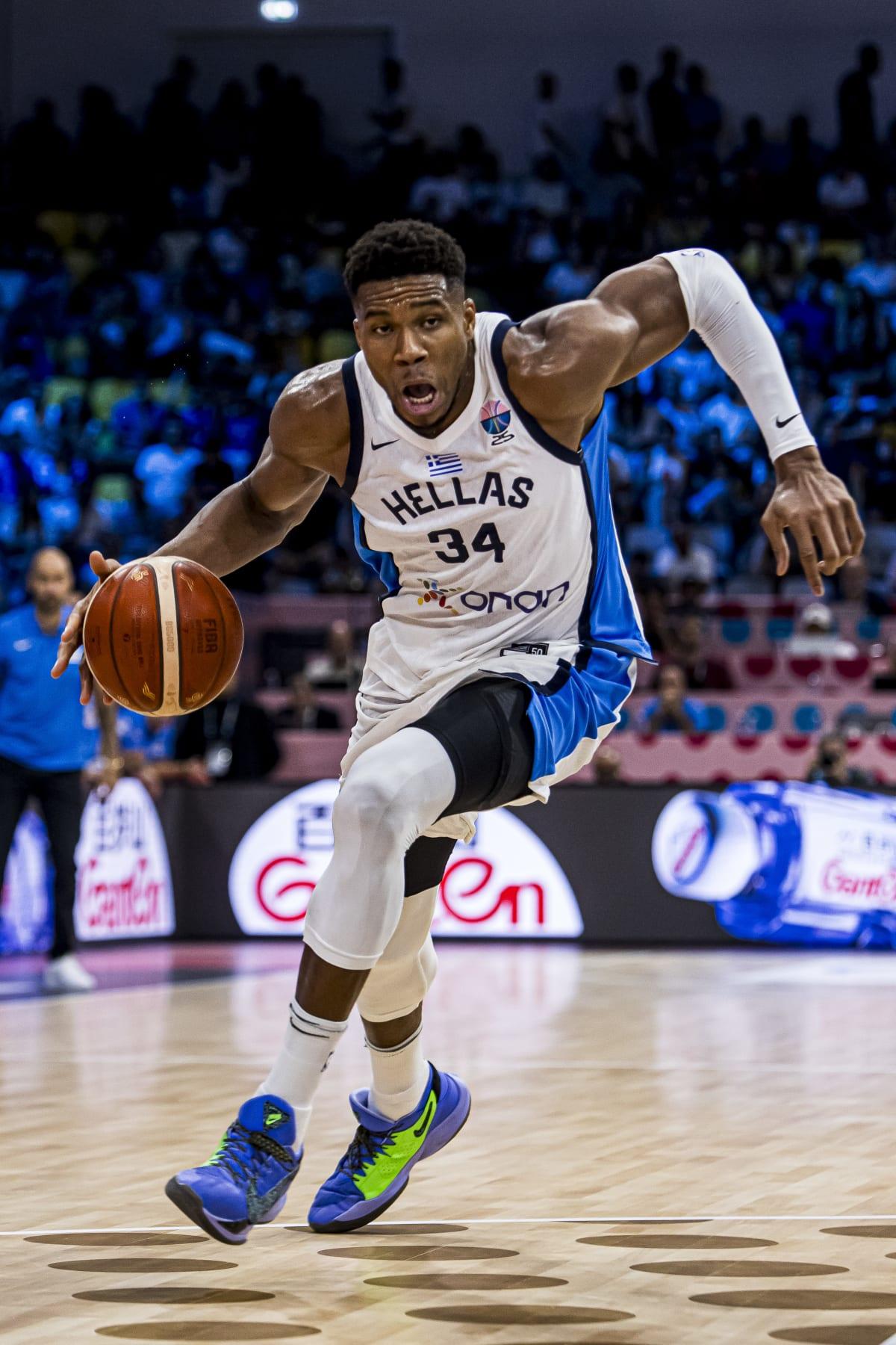 字母哥新星战术调整表现惊艳，公牛未来可期！的简单介绍